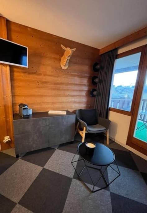 4 Personnes Plein Centre * Huez